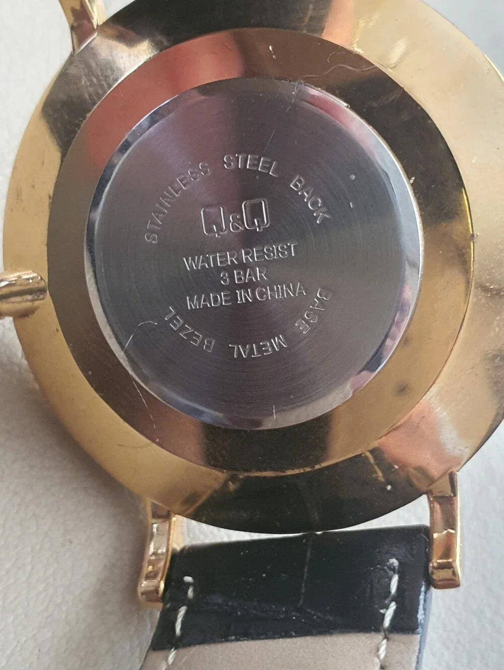 Q&Q Goldtone/White Leather Men's Watch